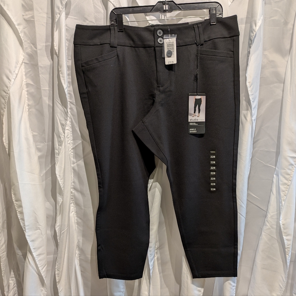 B5 Torrid Pointe Ankle Skinny Pants Sz 22 NWT